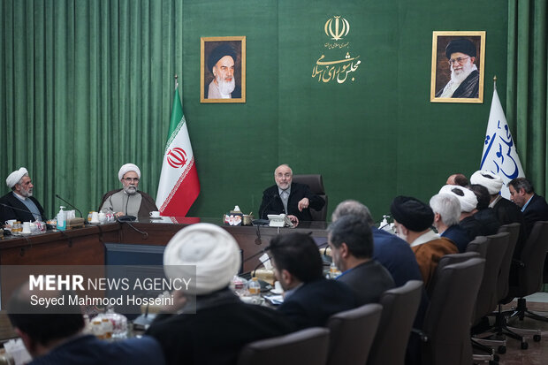 دیدار اعضای شورای هماهنگی دهه فجر با رئیس مجلس شورای اسلامی