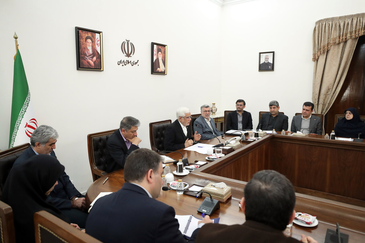 عارف از تلاشهای کادر درمان در حمایت از مجروحان و آسیبدیدگان دیماه قدردانی کرد – خبرگزاری مهر | تازهترین اخبار ایران و جهان عارف از تلاشهای کادر درمان در حمایت از مجروحان و آسیبدیدگان دیماه قدردانی کرد – خبرگزاری مهر | تازهترین اخبار ایران و جهان