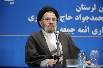 مدیران نقش اصلی در پیشرفت لرستان و خدمت به مردم دارند