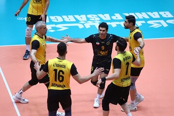 بازگشت تیم والیبال سپاهان به جمع مدعیان با پیروزی برابر مس