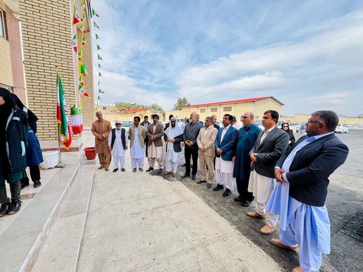 افتتاح هنرستان دخترانه کاردانش در سیب و سوران