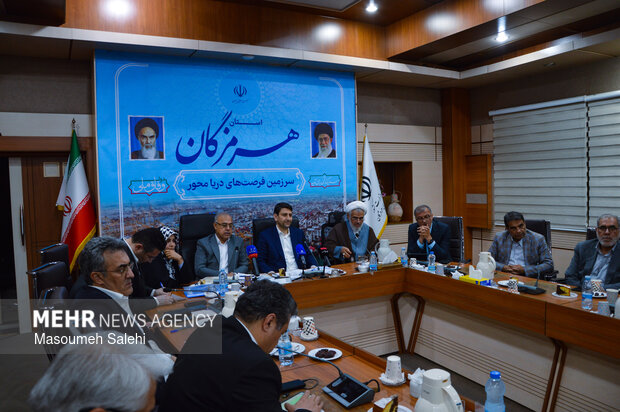 سفر وزیر ارتباطات به بندرعباس