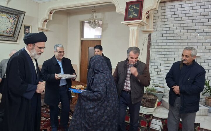 دیدار حجت الاسلام اصل نژادی با خانواده های شهدا و جانبازان سردرودی