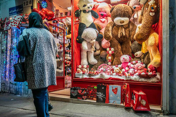 ولنتاین و چالش «تهی‌شدگی» در مقابل واردات فرهنگی