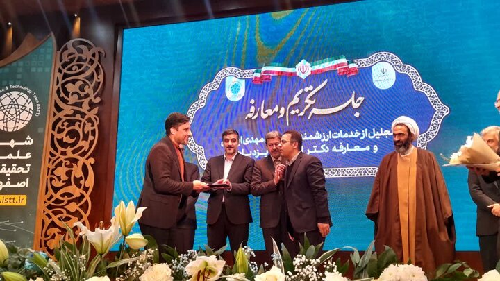 یزدیان: استقلال علمی تعامل با دنیا از موضع قدرت است