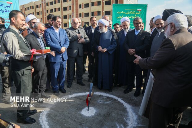 کلنگ زنی فاز دوم ۵۰۰ واحد مسکن مددجویان کمیته امداد در مشهد