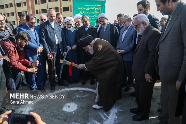 کلنگ زنی فاز دوم ۵۰۰ واحد مسکن مددجویان کمیته امداد در مشهد