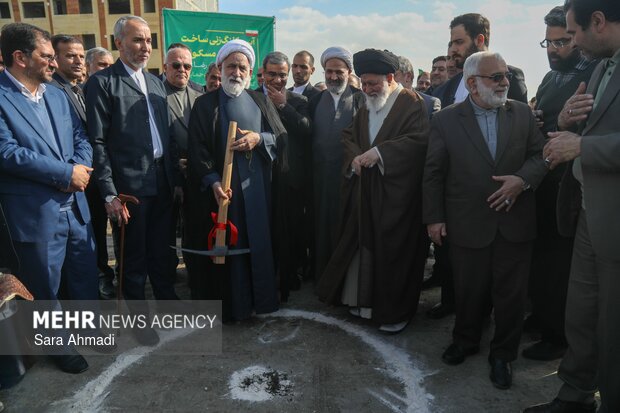 کلنگ زنی فاز دوم ۵۰۰ واحد مسکن مددجویان کمیته امداد در مشهد