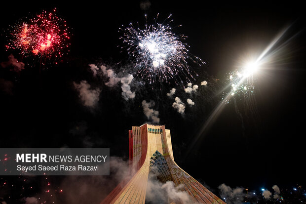 نورپردازی سه بعدی ونورافشانی به مناسبت سالگردپیروزی انقلاب اسلامی