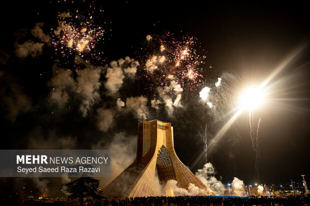 نورپردازی سه بعدی ونورافشانی به مناسبت سالگردپیروزی انقلاب اسلامی