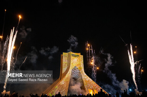 نورپردازی سه بعدی ونورافشانی به مناسبت سالگردپیروزی انقلاب اسلامی