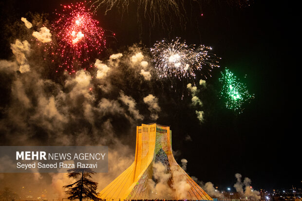 نورپردازی سه بعدی ونورافشانی به مناسبت سالگردپیروزی انقلاب اسلامی