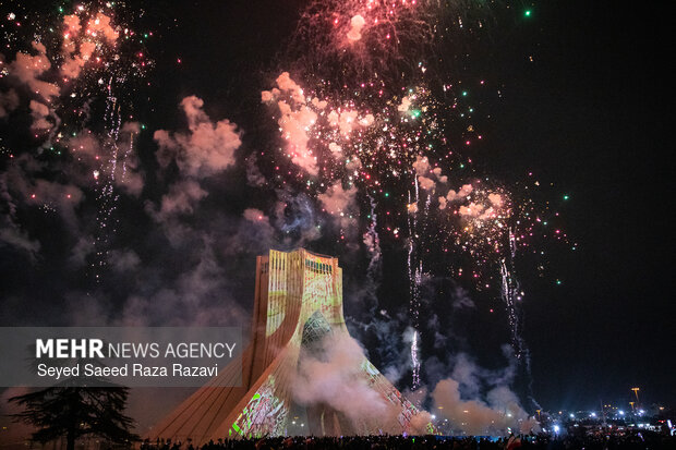 نورپردازی سه بعدی ونورافشانی به مناسبت سالگردپیروزی انقلاب اسلامی