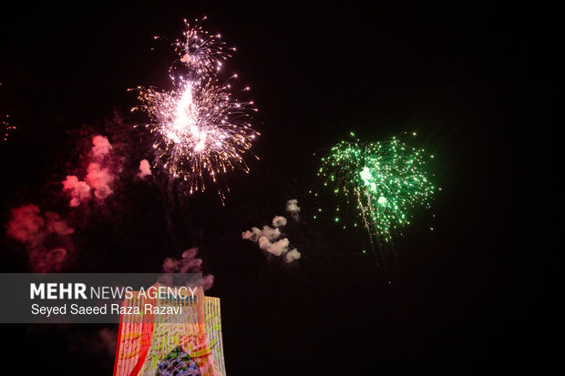 نورپردازی سه بعدی ونورافشانی به مناسبت سالگردپیروزی انقلاب اسلامی