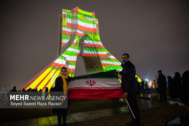 نورپردازی سه بعدی ونورافشانی به مناسبت سالگردپیروزی انقلاب اسلامی