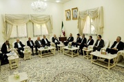 Larijani meets with Hamas officials in Doha