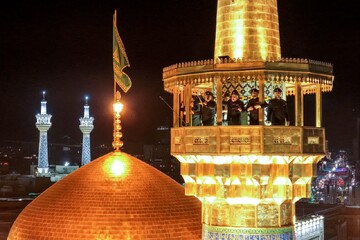 فریاد الله اکبر در حرم مطهر امام رضا(ع)