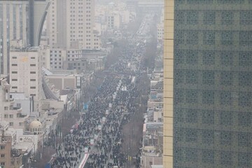 Kutsal Meşhed kentinde İslam Devrimi'nin 47. zafer yıldönümü kutlanıyor
