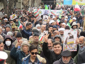 تصاویری از حضور مردم بروجرد در راهپیمایی ۲۲ بهمن