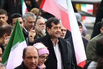 حضور وزیر ورزش در راهپیمایی ۲۲ بهمن