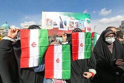 حضور گسترده و پرشور سمنانی‌ها در راهپیمایی ۲۲ بهمن