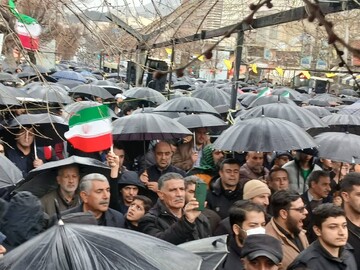 حضور سنندجی‌ها در راهپیمایی ۲۲ بهمن