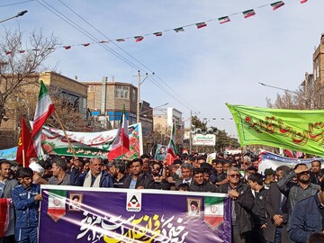 حضور پرشور مردم شهرستان مرزی خواف در راهپیمایی ۲۲ بهمن 