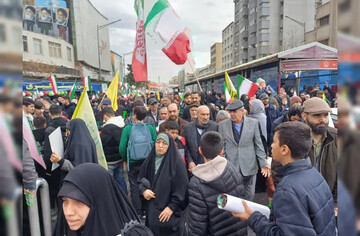 حضور رئیس دانشگاه تهران و اعضای هیئت رئیسه در راهپیمایی ۲۲ بهمن