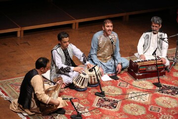 تازه واردهای موسیقی پاپ کنسرت برگزار کردند؛ چه خبر از بخش سرود؟