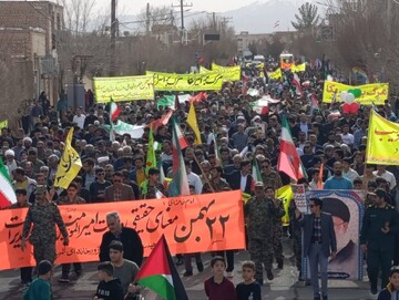 بهاباد در مسیر انقلاب؛ طوفان وحدت و بصیرت در یوم‌الله ۲۲ بهمن