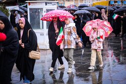 ۲۲ بهمن در سنندج؛ خیابان‌هایی که به نام انقلاب نفس می‌کشیدند
