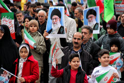 راهپیمایی مردم فراشبند در ۲۲ بهمن