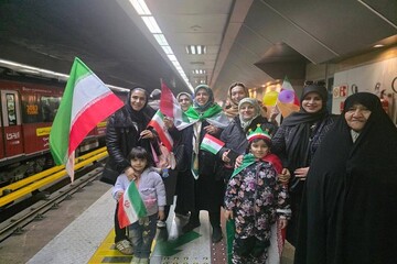 خدمات رسانی مترو تهران به شرکت کنندگان در راهپیمایی ۲۲ بهمن