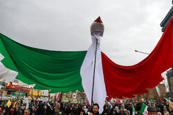 لحظات ماندگار راهپیمایی ۲۲ بهمن در آران و بیدگل