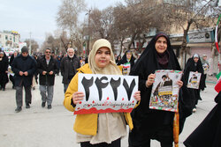 پیر و جوان پای انقلاب در کرمانشاه