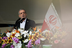 President Pezeshkian delivers speech at 22 Bahman rally