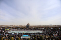 ۲۲ بهمن در اصفهان؛ روایت همبستگی نسل‌ها زیر پرچم ایران