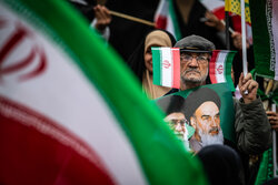 حضور مردم فراهان در راهپیمایی ۲۲ بهمن