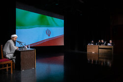 کارگاه ایده‌ها و تجربه‌های حلقه‌های میانی