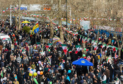 گزارش خبرنگار مهر از آنچه در راهپیمایی ۲۲ بهمن کرج گذشت