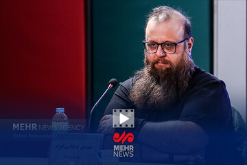 یزدانی‌خرم سیمرغش را به شهدای دوران جنگ تقدیم کرد