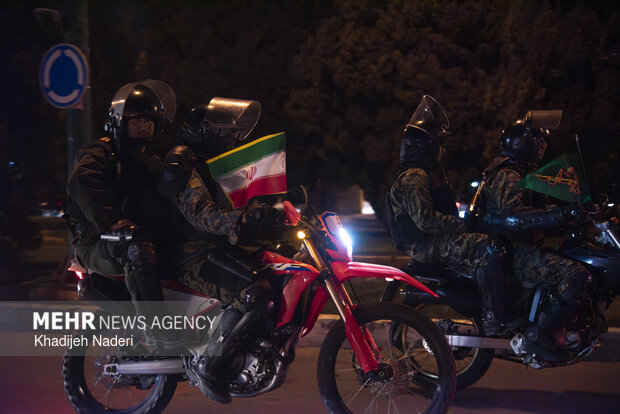 نور افشانی شب پیروزی انقلاب اسلامی در اصفهان