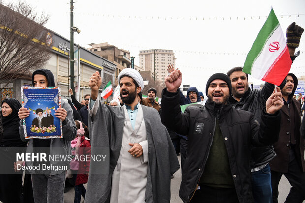 راهپیمایی ۲۲ بهمن در مشهد
