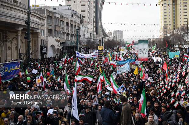 راهپیمایی ۲۲ بهمن در مشهد