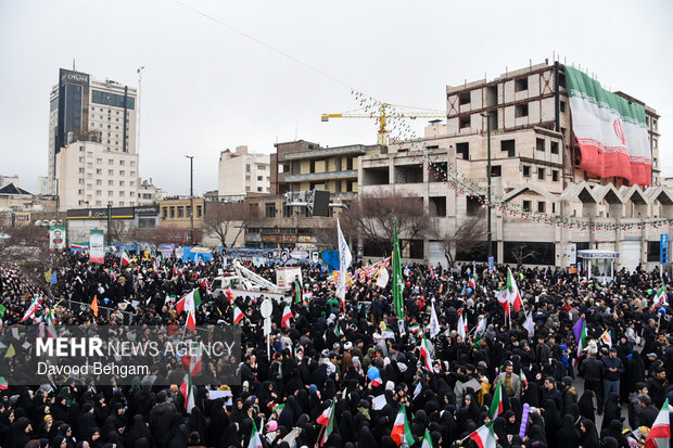 راهپیمایی ۲۲ بهمن در مشهد