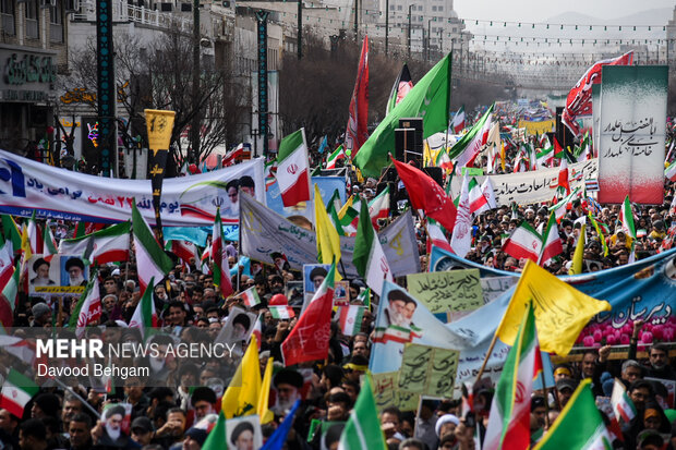 راهپیمایی ۲۲ بهمن در مشهد