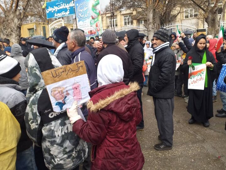 ۲۲ بهمن؛ صحنه حضور پرشور دیار گروس در جشن پیروزی انقلاب