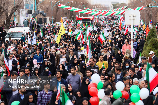 راهپیمایی ۲۲ بهمن در یزد