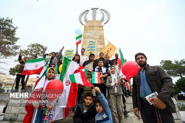 راهپیمایی ۲۲ بهمن در یزد
