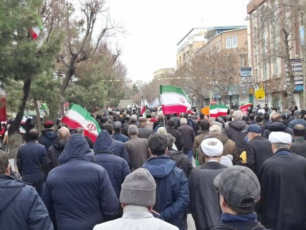 همدان تجلی ۴۷ سال ایستادگی؛ ملت ایران لبیکگوی امام خامنه ای